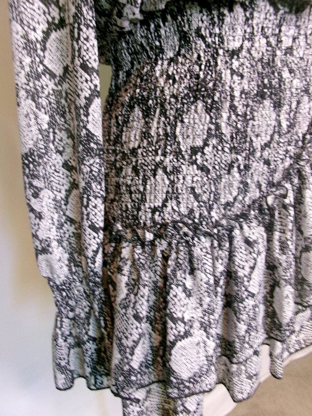 Vestique Snake Print Ruffle Mini Dress Smocked Waist Large